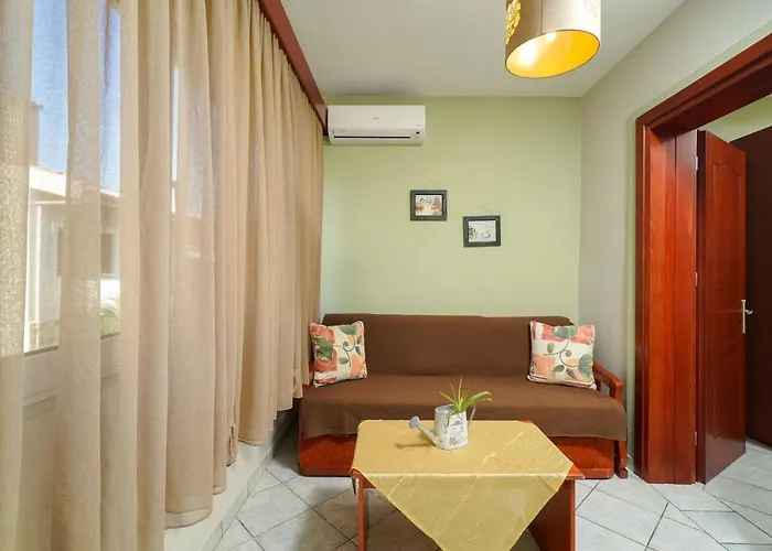 Hotel Makrina 2*